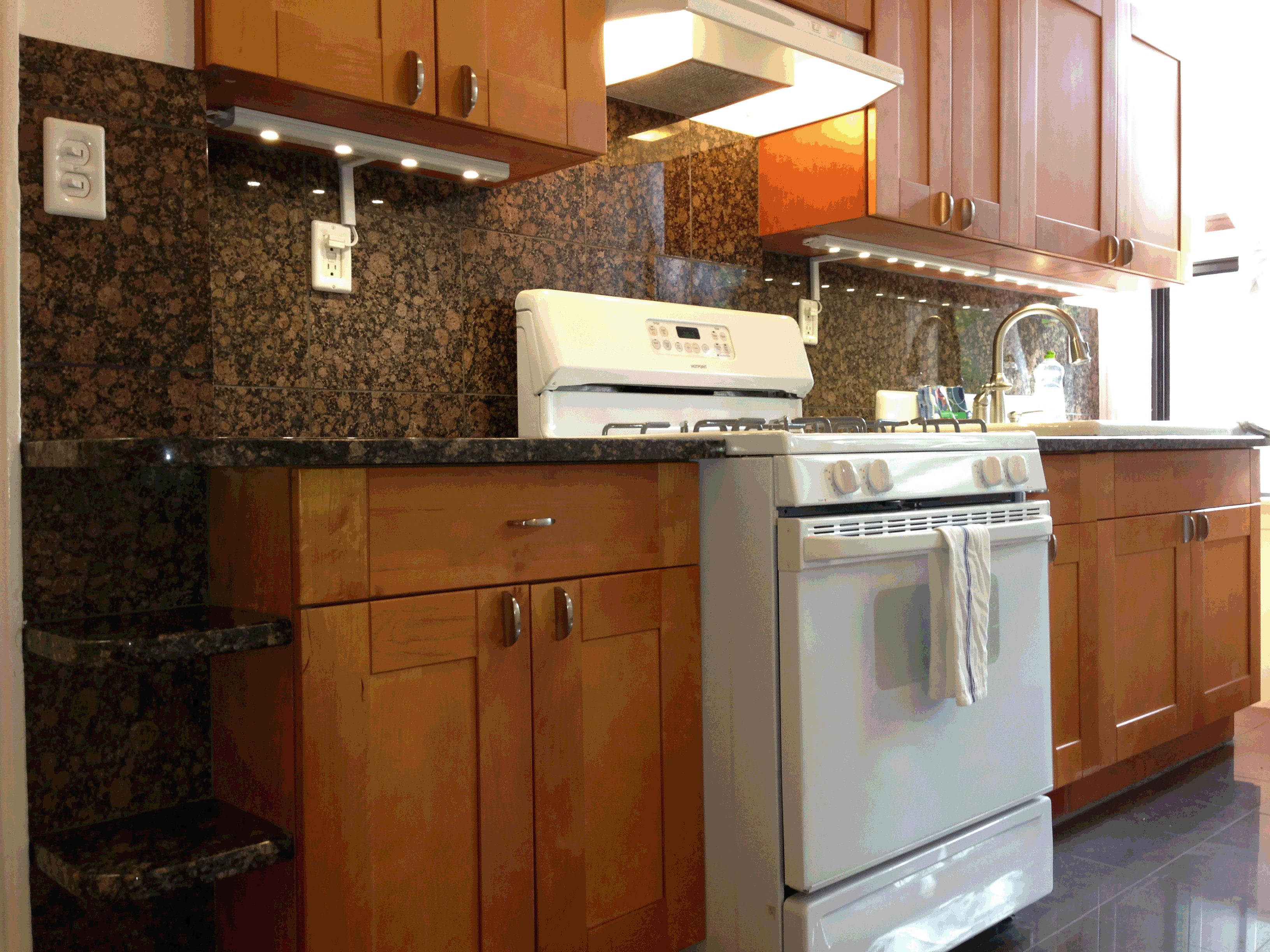 2LKitchenCabinets.gif