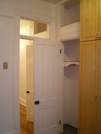 middleroomclosets1092.jpg